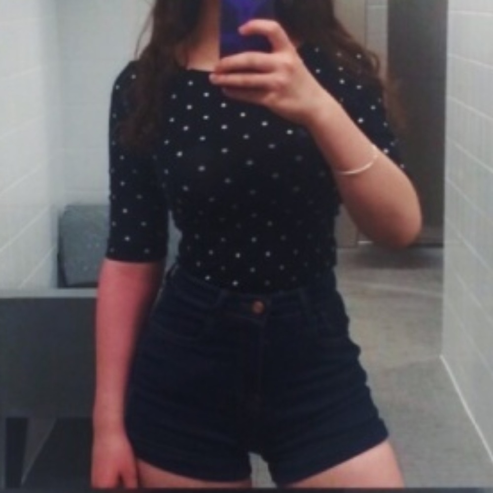 Retro Black-and-White Polka Dot Top - Picture 3 of 4